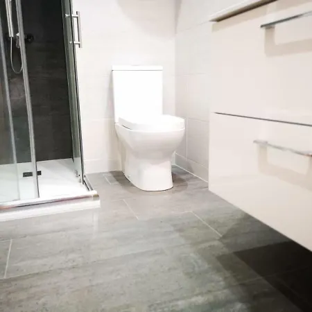 Piso Alicia סאלו